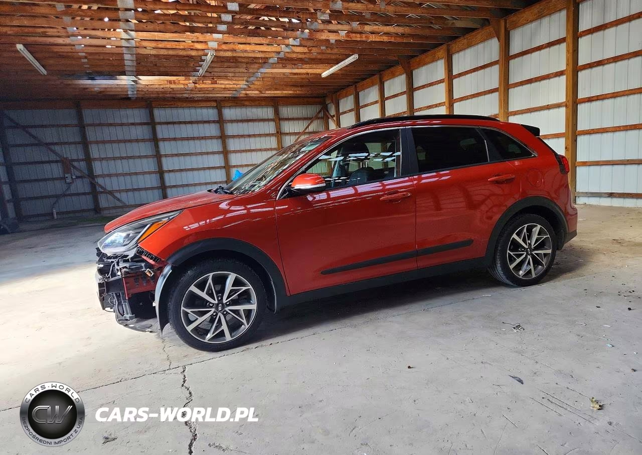 2021 Kia Niro Touring Special Edition VIN:KNDCC3LC2M5472947 - 1