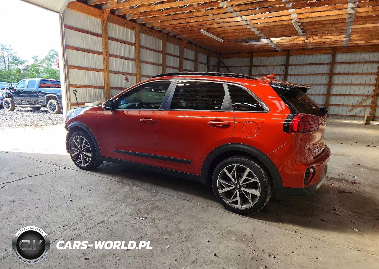2021 Kia Niro Touring Special Edition VIN:KNDCC3LC2M5472947 - 2