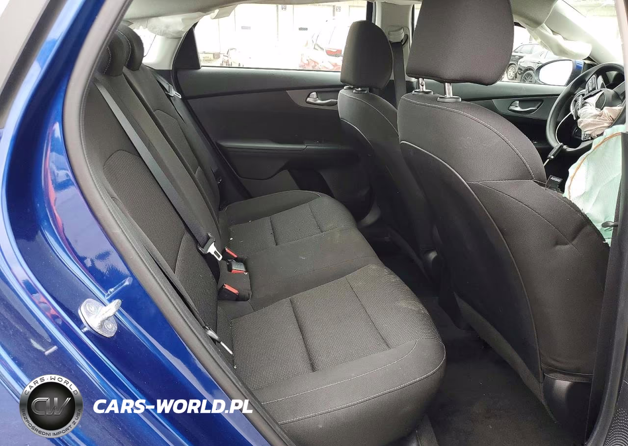 2021 Kia Forte Lxs VIN:3KPF24AD5ME372685 - 10