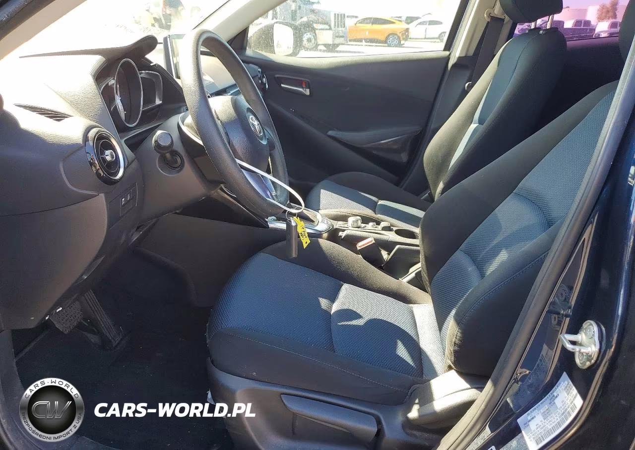 2017 Toyota Yaris Ia Base VIN:3MYDLBYV0HY164372 - 7