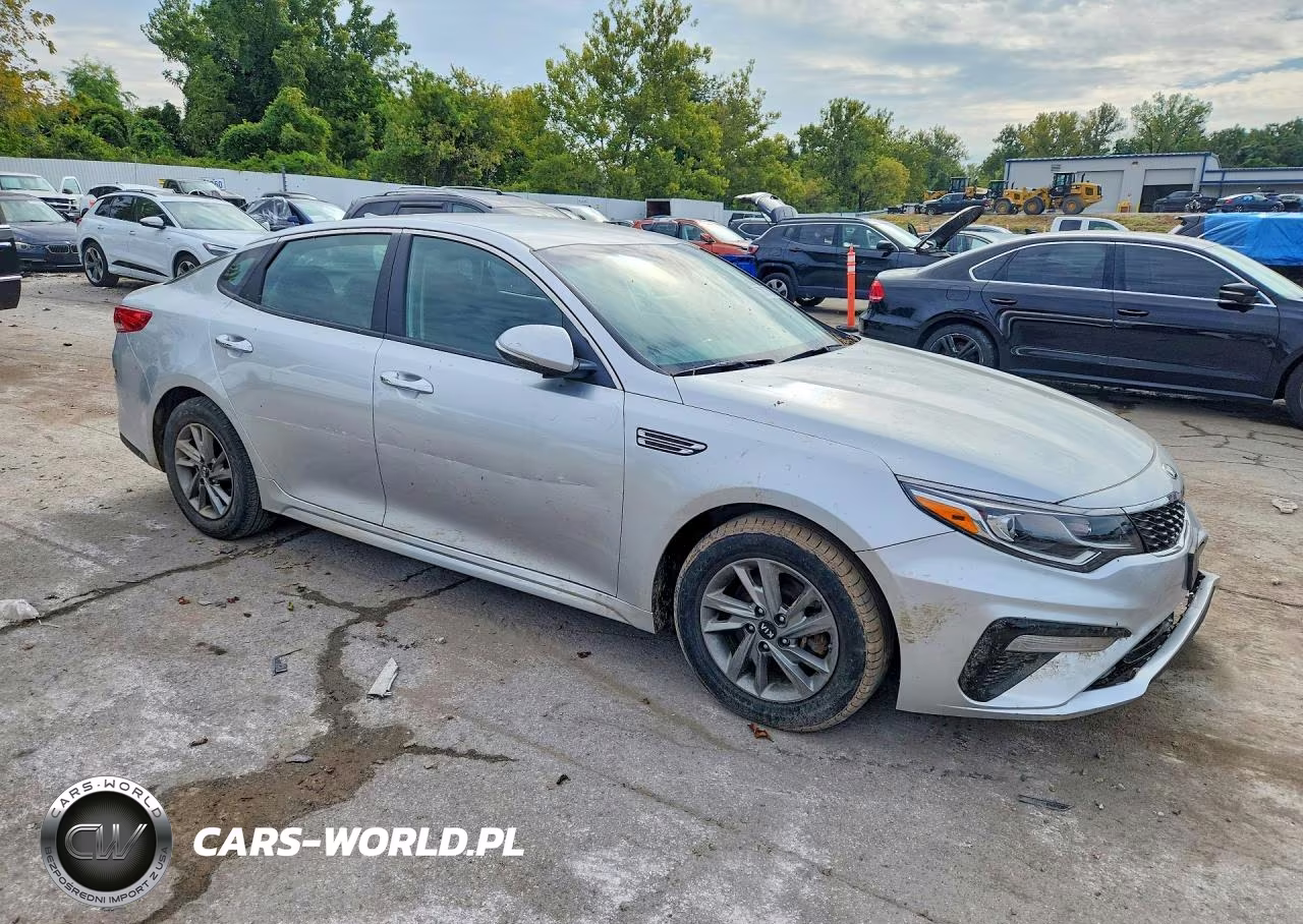 2019 Kia Optima Lx VIN:5XXGT4L3XKG324495 - 4