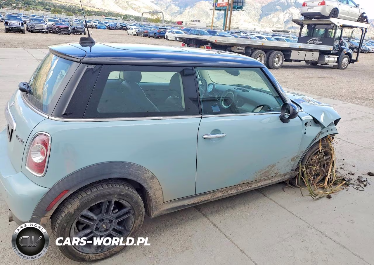 2013 Mini Cooper VIN:WMWSU3C50DT548541 - 3
