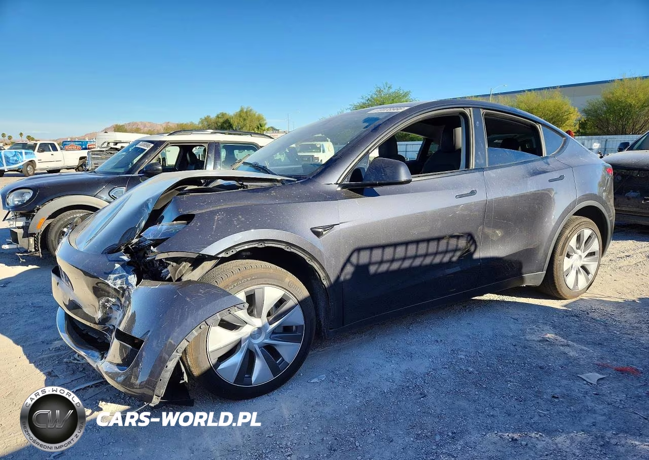 2024 Tesla Model Y – zdjęcie 1 z 13