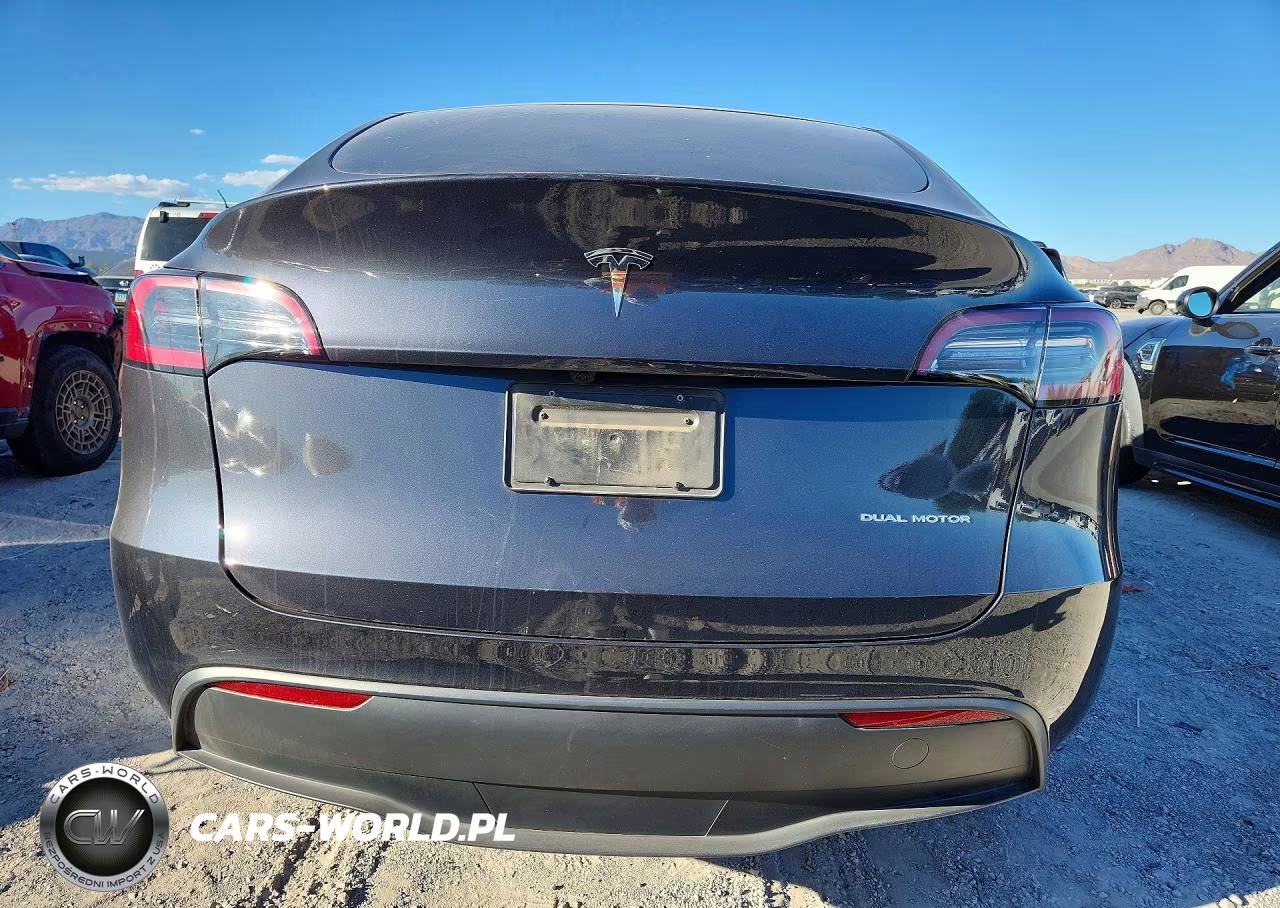 2024 Tesla Model Y VIN:7SAYGDEE7RF991046 - 6