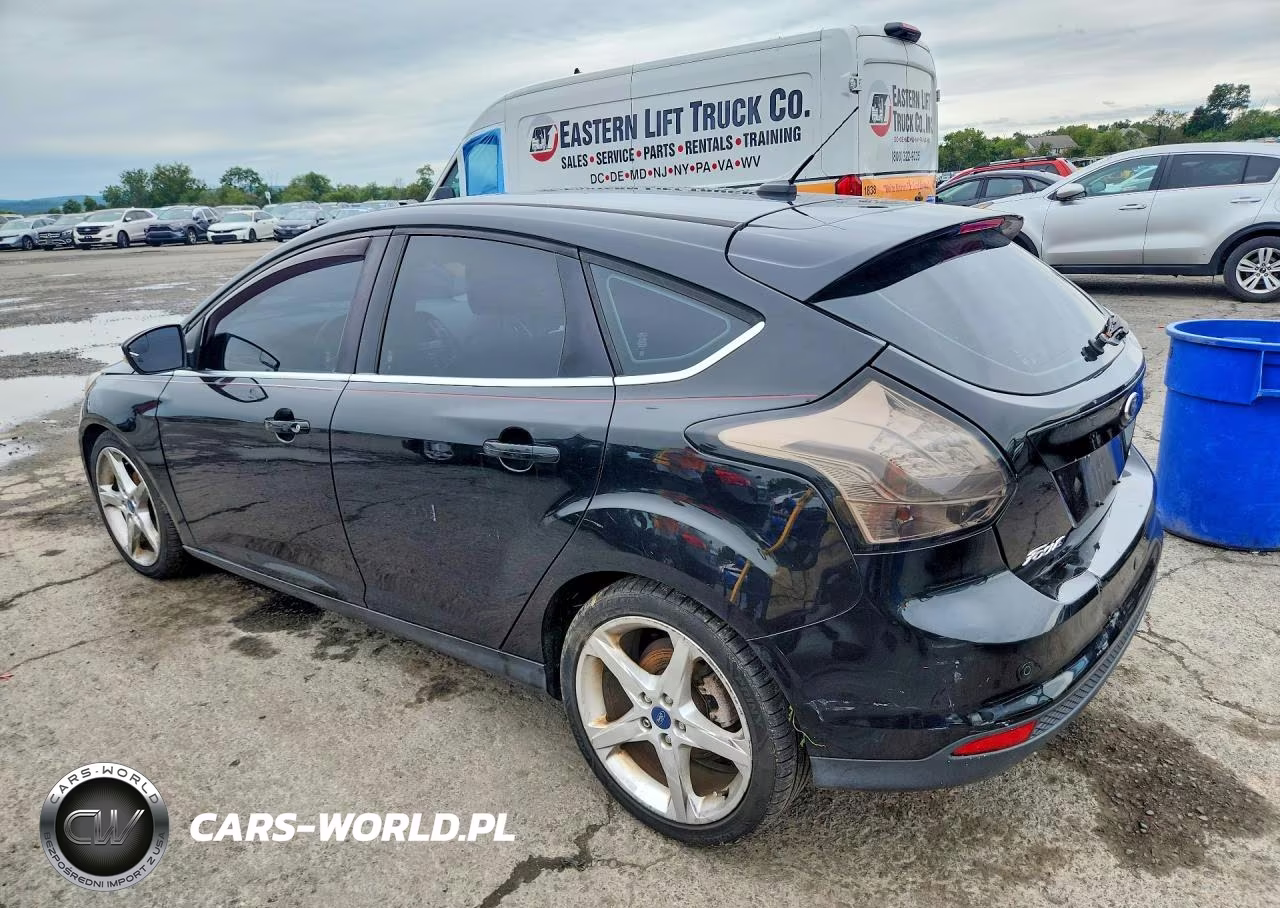2012 Ford Focus Titanium VIN:1FAHP3N22CL307625 - 2