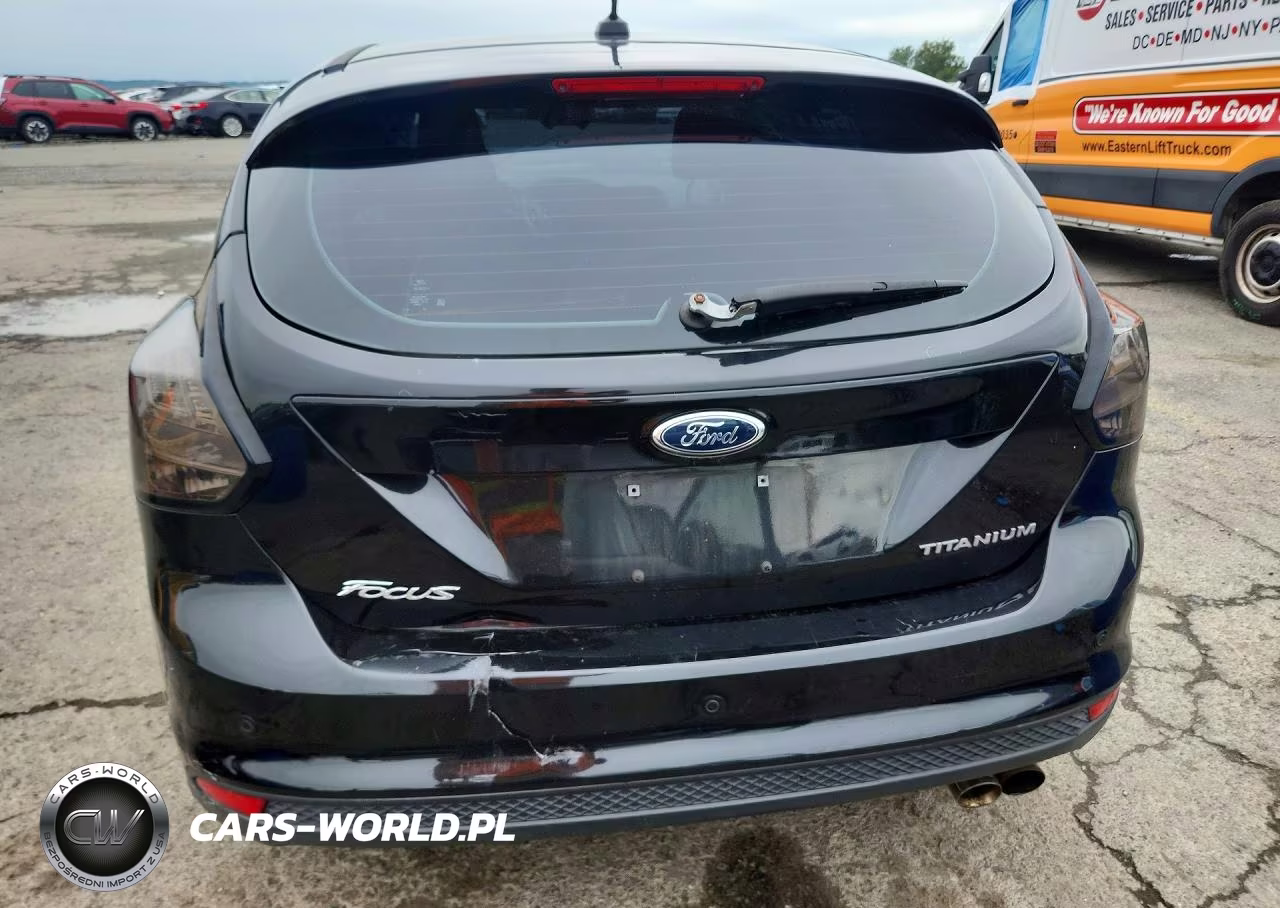 2012 Ford Focus Titanium VIN:1FAHP3N22CL307625 - 6