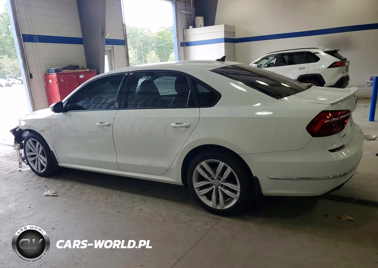 2019 Volkswagen Passat Wolfsburg VIN:1VWLA7A33KC000813 - 2