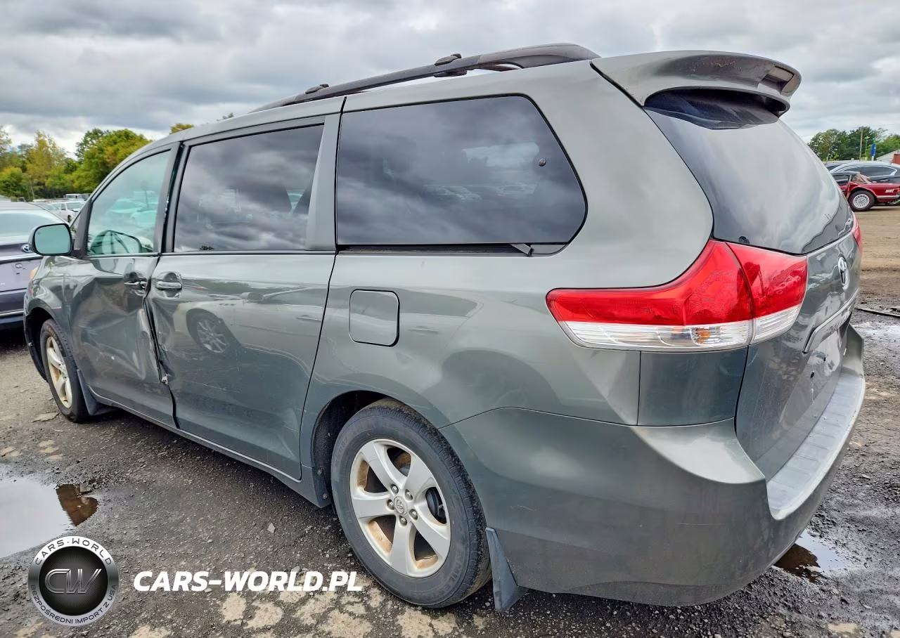 2011 Toyota Sienna Le VIN:5TDKK3DC3BS079043 - 2