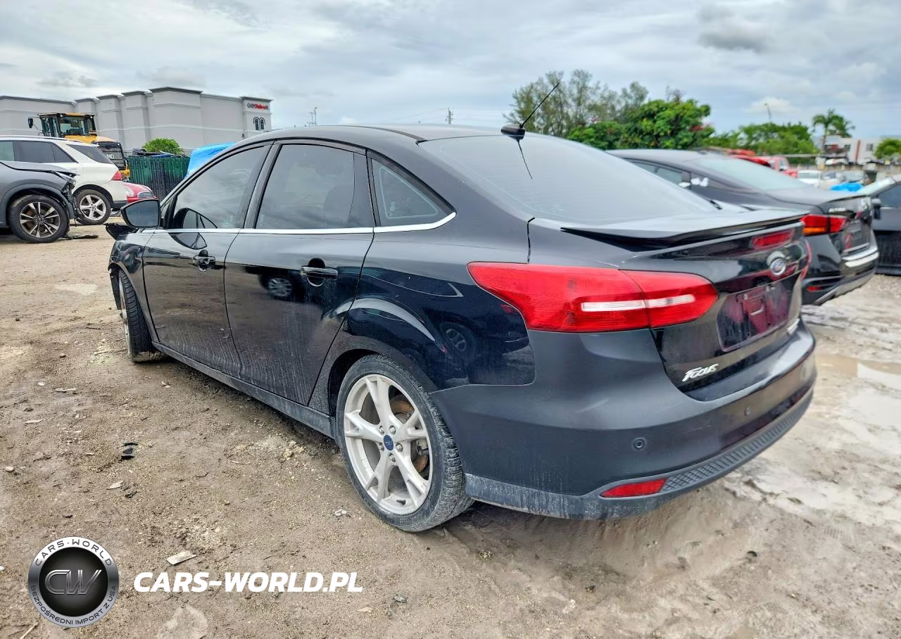 2016 Ford Focus Titanium VIN:1FADP3J23GL241838 - 2