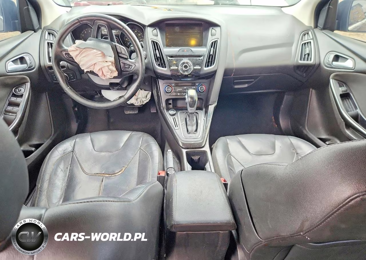 2016 Ford Focus Titanium VIN:1FADP3J23GL241838 - 8