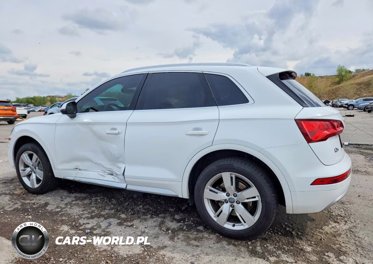 2018 Audi Q5 Premium Plus VIN:WA1BNAFY2J2076512 - 2