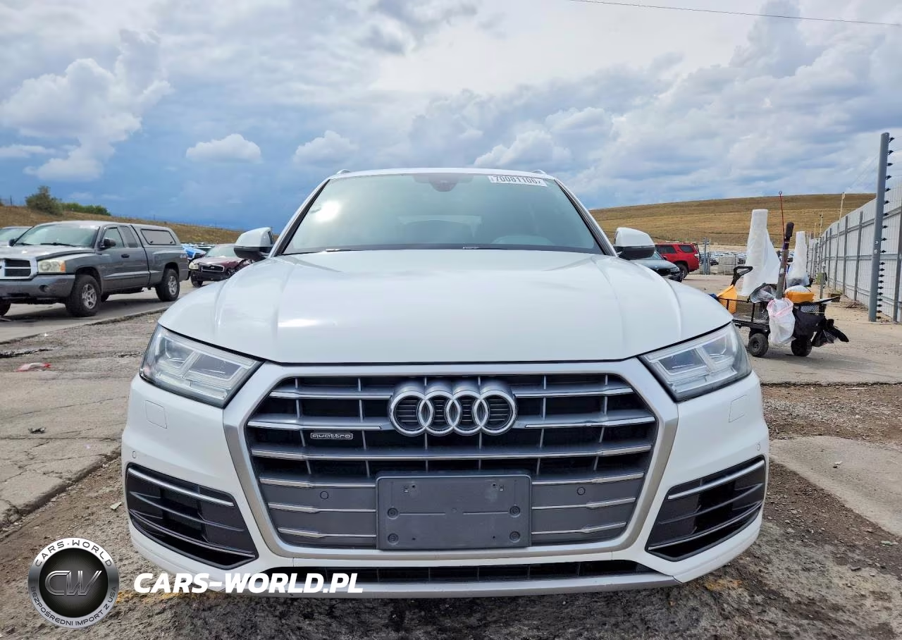 2018 Audi Q5 Premium Plus VIN:WA1BNAFY2J2076512 - 5