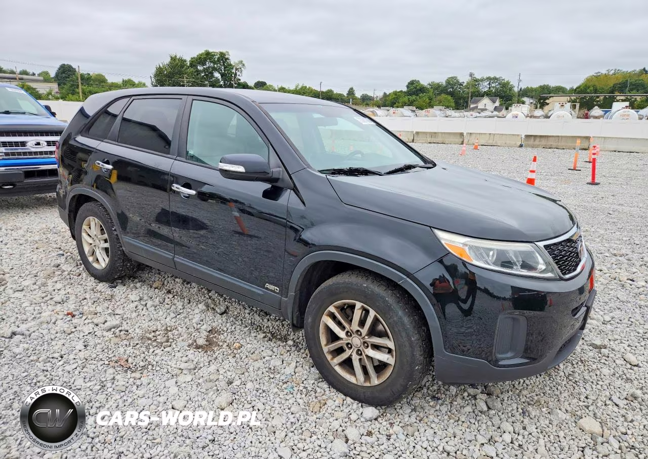 2014 Kia Sorento Lx VIN:5XYKTCA69EG507503 - 4