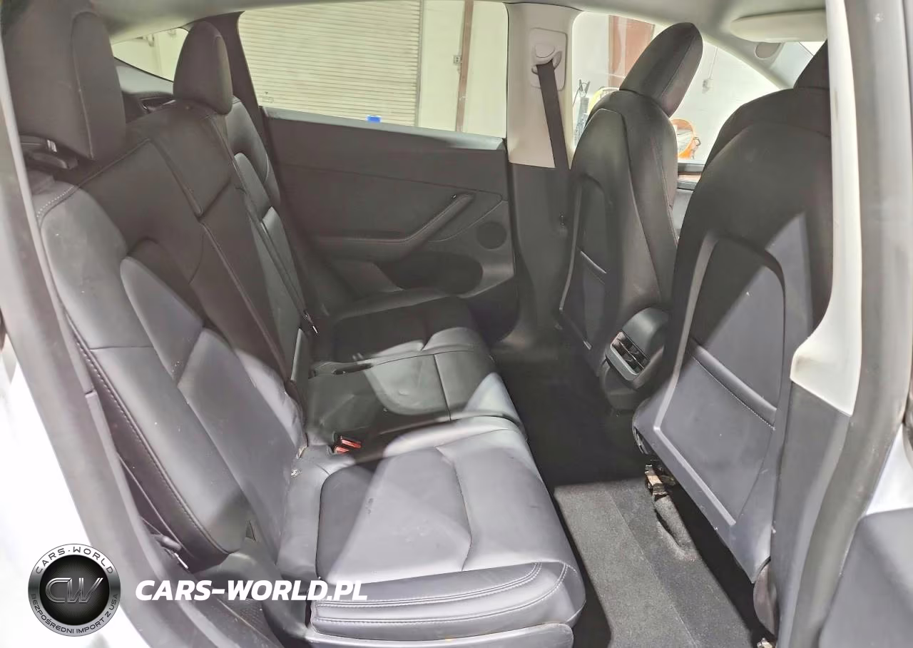2022 Tesla Model Y VIN:7SAYGAEE1NF518882 - 10