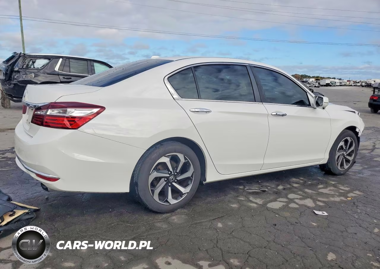 2017 Honda Accord Ex VIN:1HGCR2F74HA151725 - 3