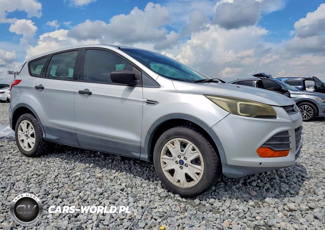 2013 Ford Escape S VIN:1FMCU0F76DUC98912 - 4