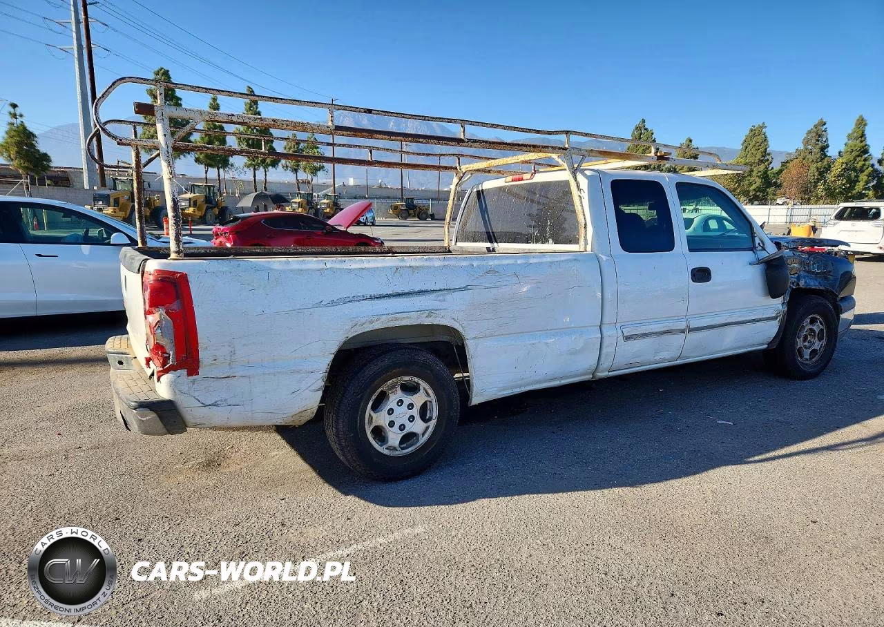 2003 Chevrolet Silverado C1500 VIN:1GCEC19T53E214053 - 3