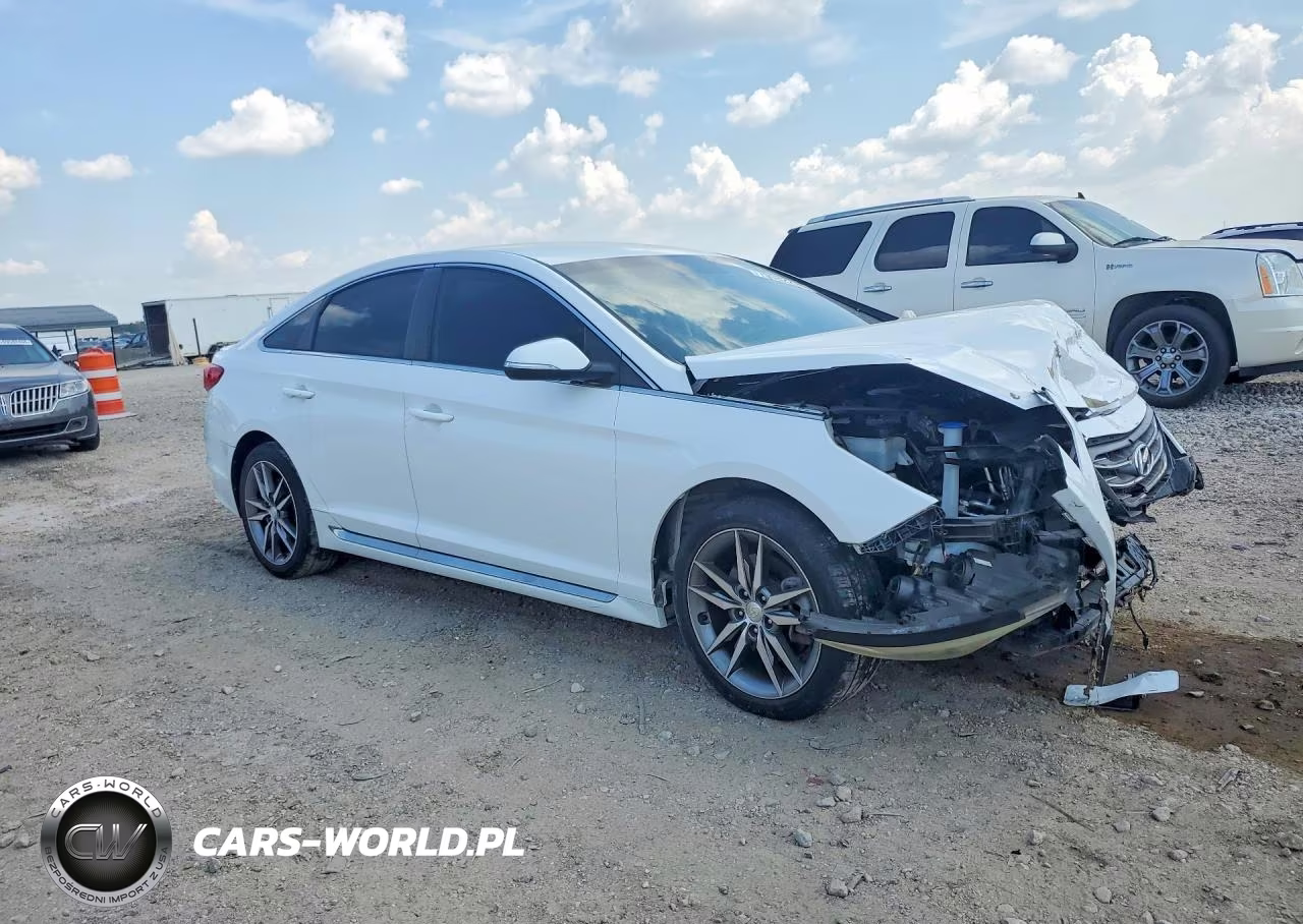 2017 Hyundai Sonata Sport VIN:5NPE34AB4HH524707 - 4