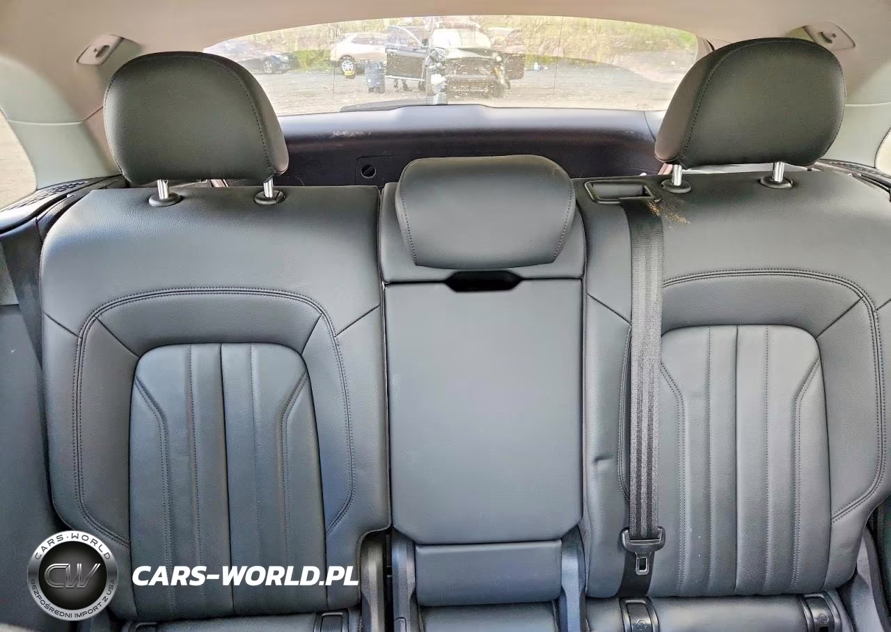 2020 Audi Q5 E Premium Plus VIN:WA1E2AFY9L2064382 - 10
