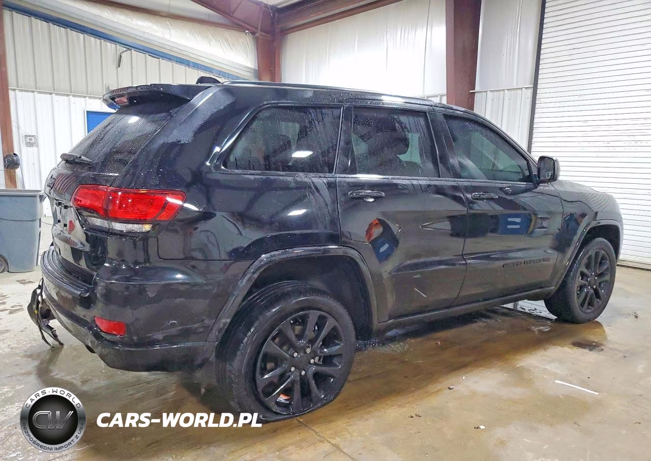 2021 Jeep Grand Cherokee Laredo VIN:1C4RJFAG4MC530429 - 3