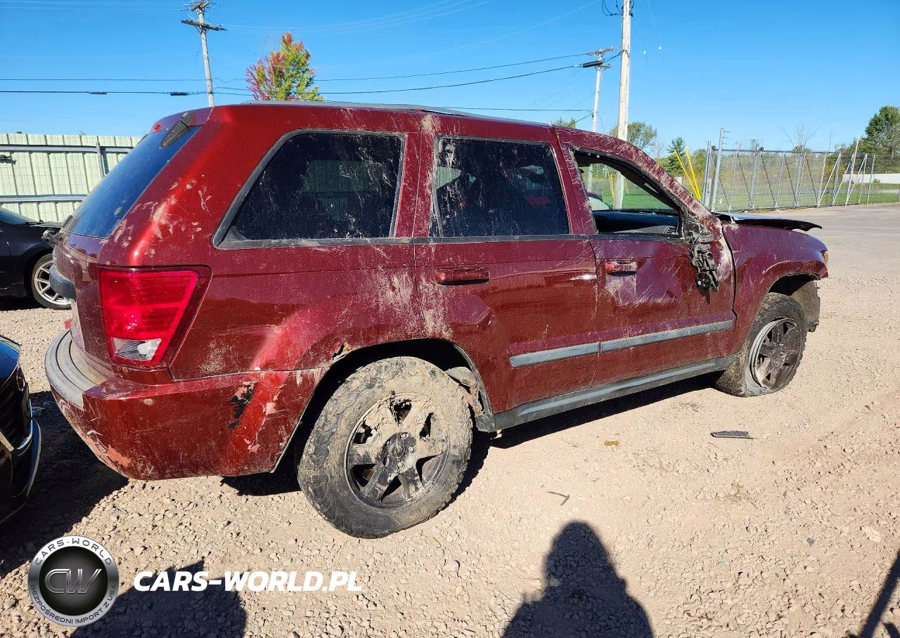 2007 Jeep Grand Cherokee Laredo VIN:1J8GR48K47C600622 - 3