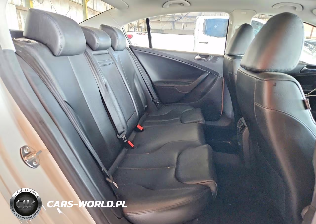 2010 Volkswagen Passat Komfort VIN:WVWJM7AN5AE106461 - 10