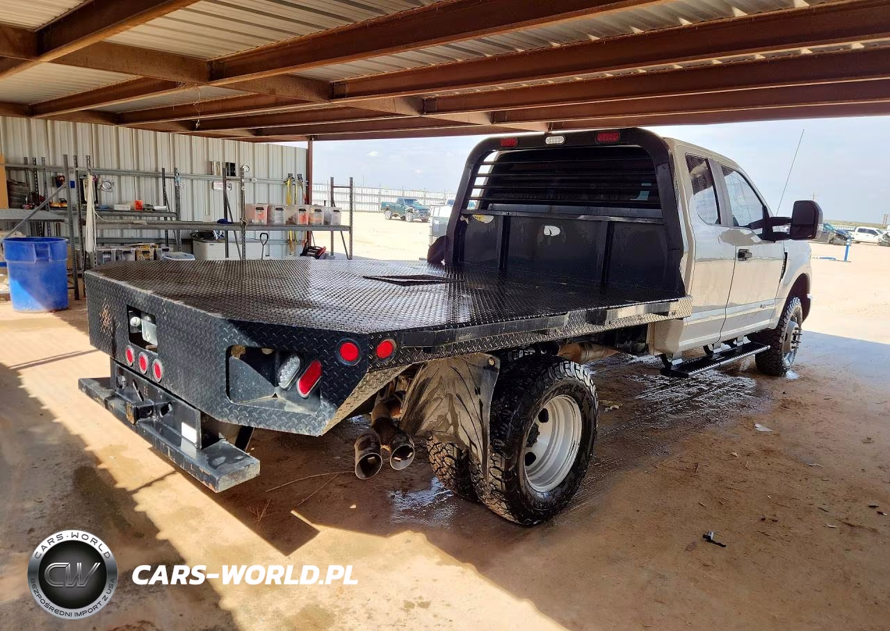 2017 Ford F350 Super Duty VIN:1FD8X3HT5HEC65344 - 3