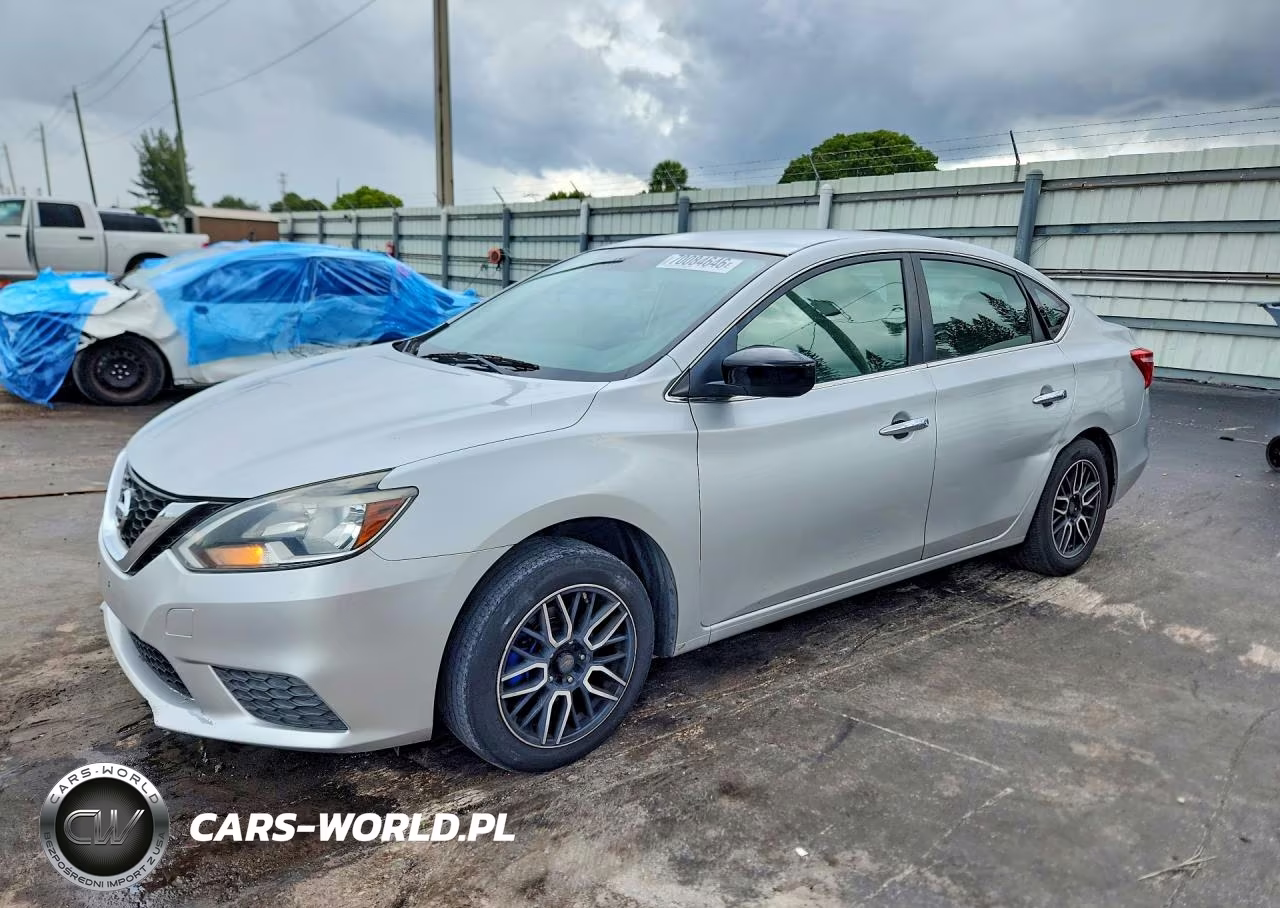 2016 Nissan Sentra S – zdjęcie 1 z 12