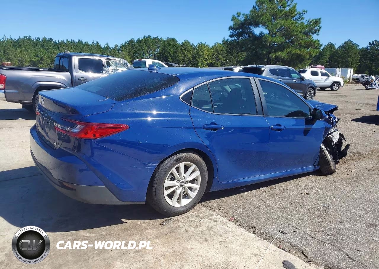 2026 Toyota Camry Le VIN:4T1DAACK8TU270989 - 3