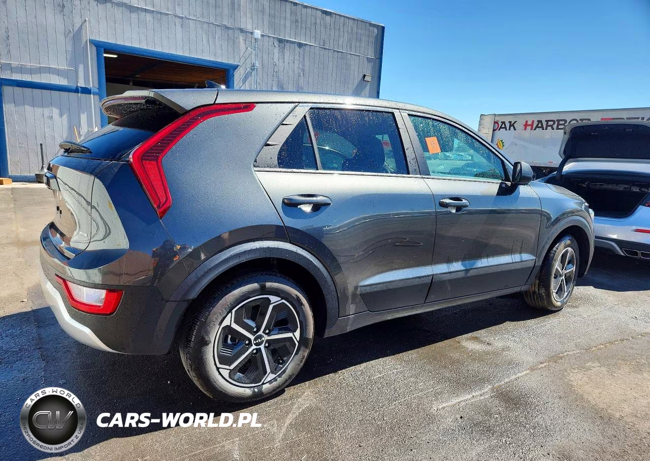 2026 Kia Niro Lx VIN:KNDCP3LE6T5362309 - 3