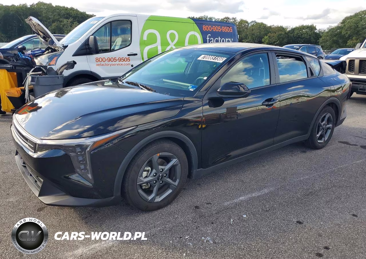 2026 Kia K4 Lxs VIN:3KPFT4DE9TE255367 - 1