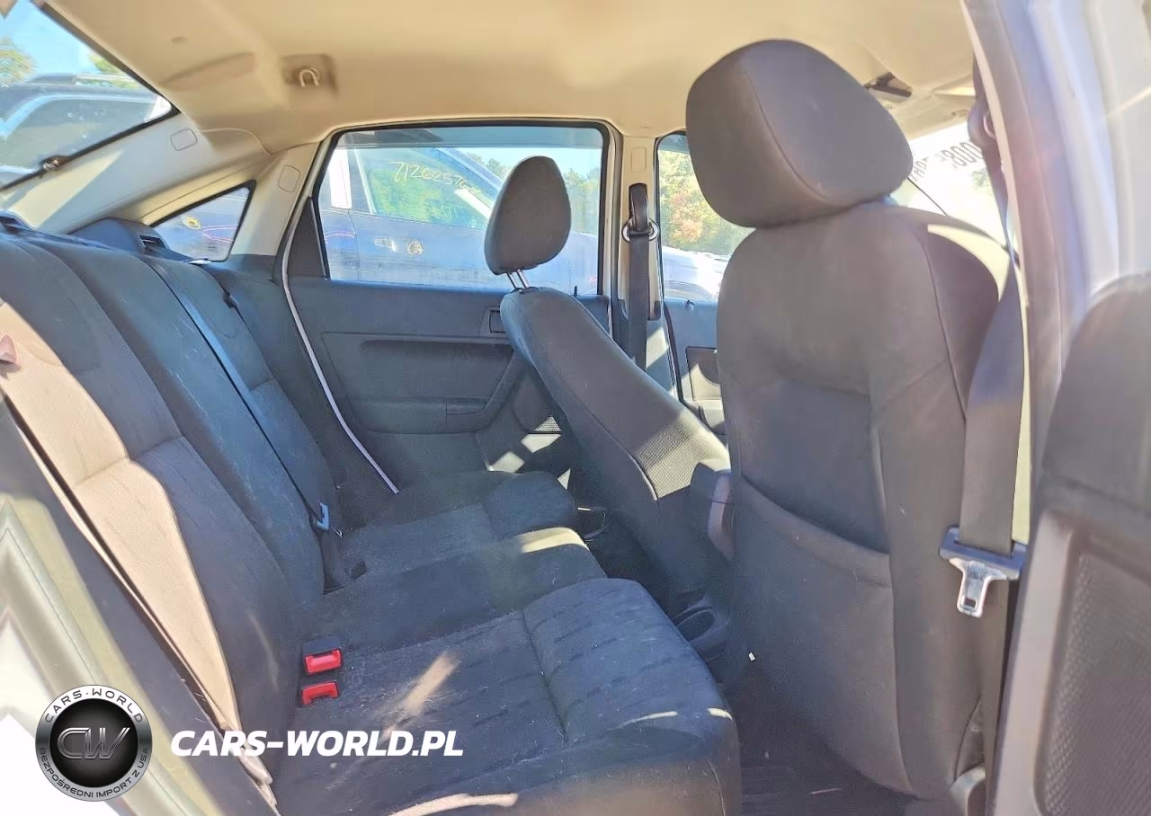 2008 Ford Focus Se VIN:1FAHP35N08W270476 - 10