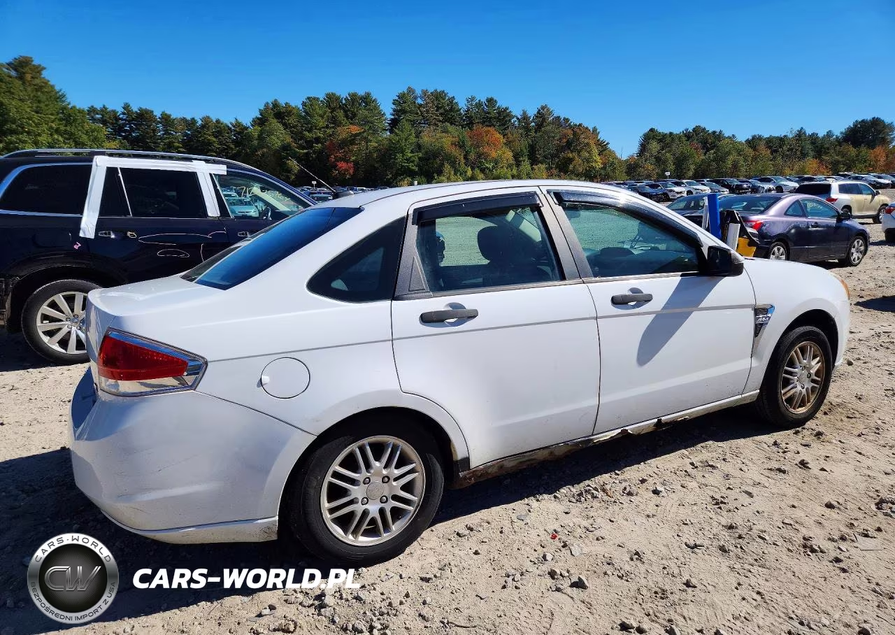 2008 Ford Focus Se VIN:1FAHP35N08W270476 - 3