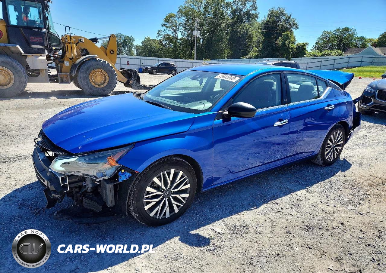 2025 NISSAN ALTIMA SV