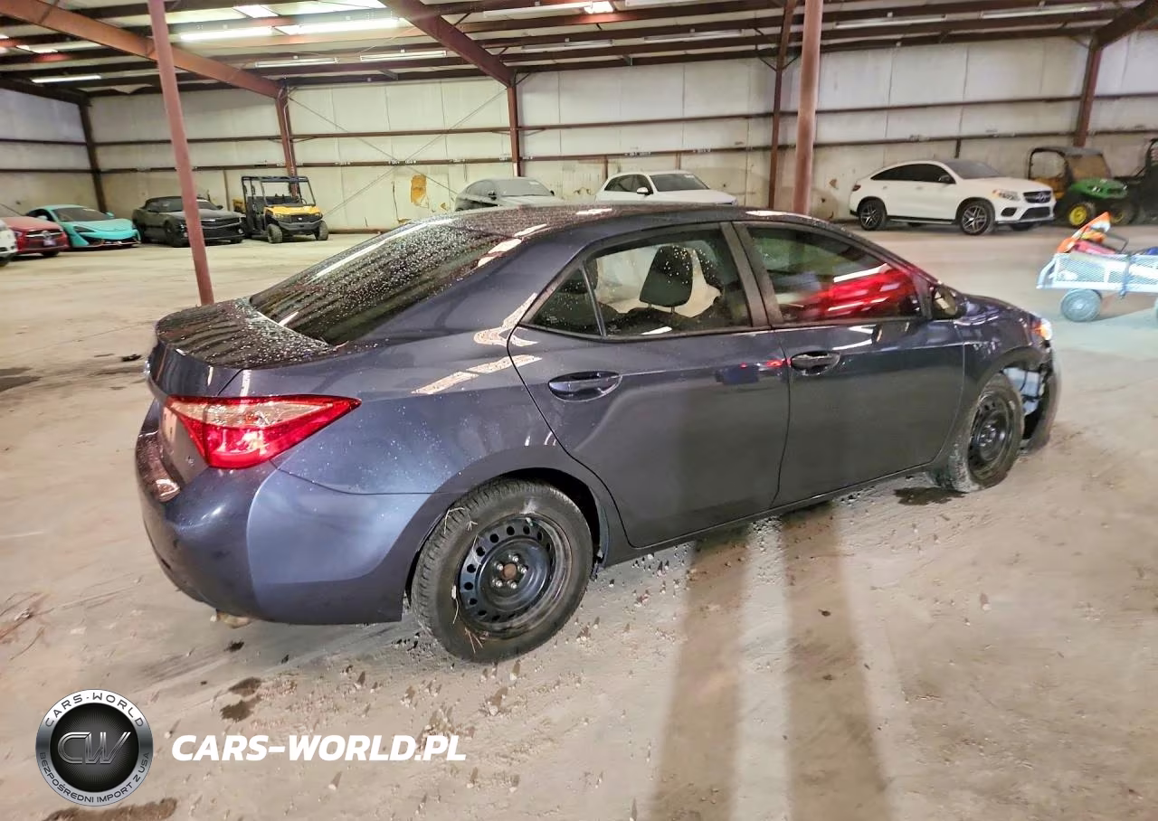 2017 Toyota Corolla Le VIN:2T1BURHEXHC834179 - 3