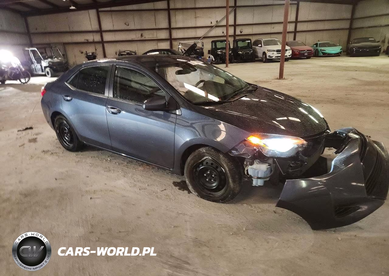 2017 Toyota Corolla Le VIN:2T1BURHEXHC834179 - 4