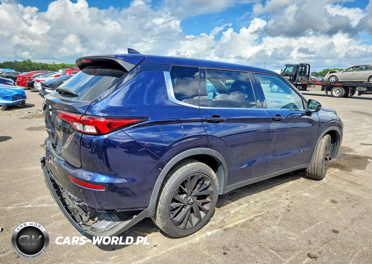 2022 Mitsubishi Outlander Se VIN:JA4J4UA88NZ077247 - 3