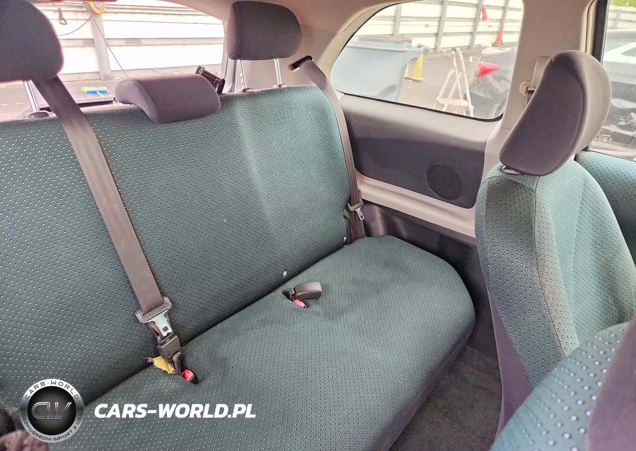 2007 Toyota Yaris VIN:JTDJT923X75066141 - 11