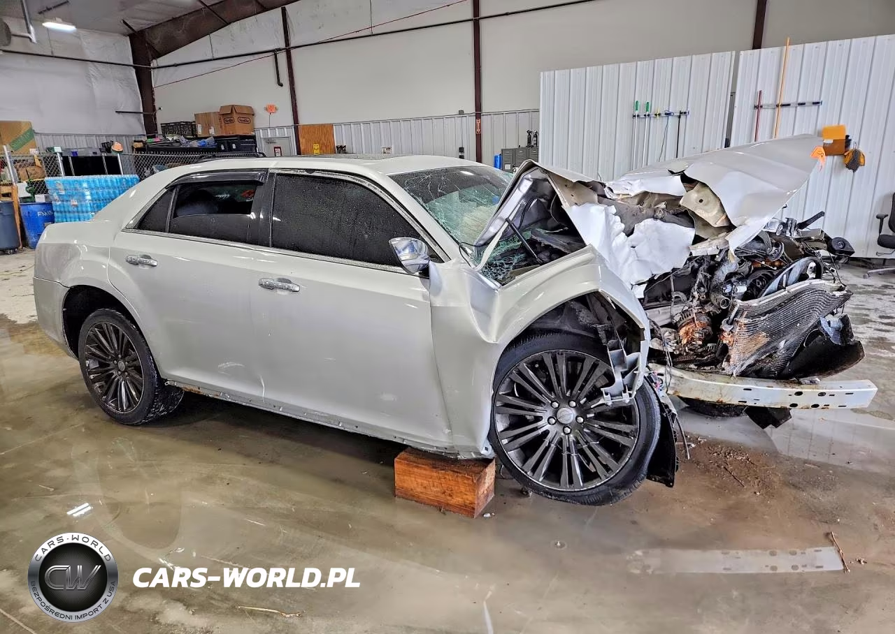 2011 Chrysler 300C VIN:2C3CA6CT7BH614453 - 4