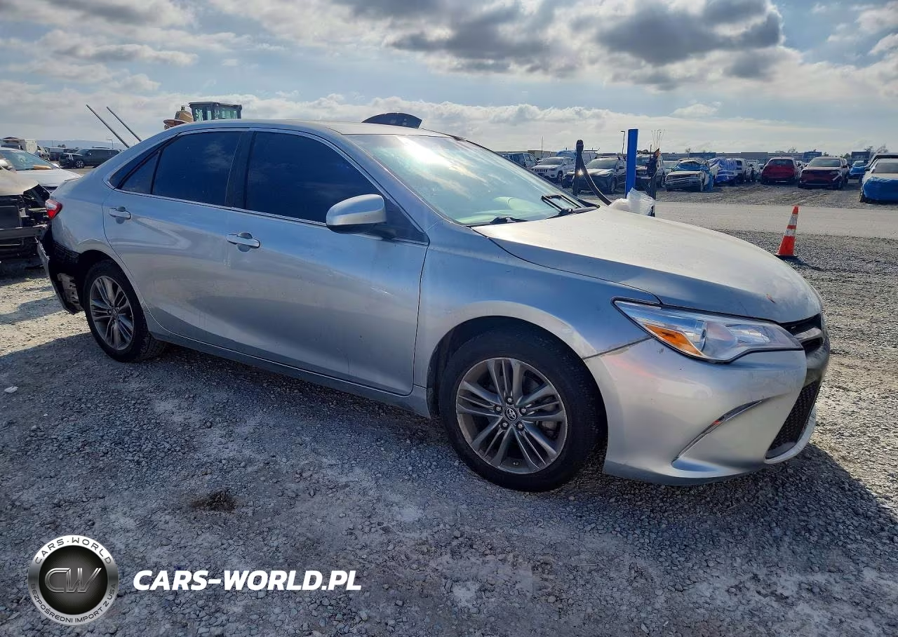 2017 Toyota Camry Se VIN:4T1BF1FK4HU401119 - 4