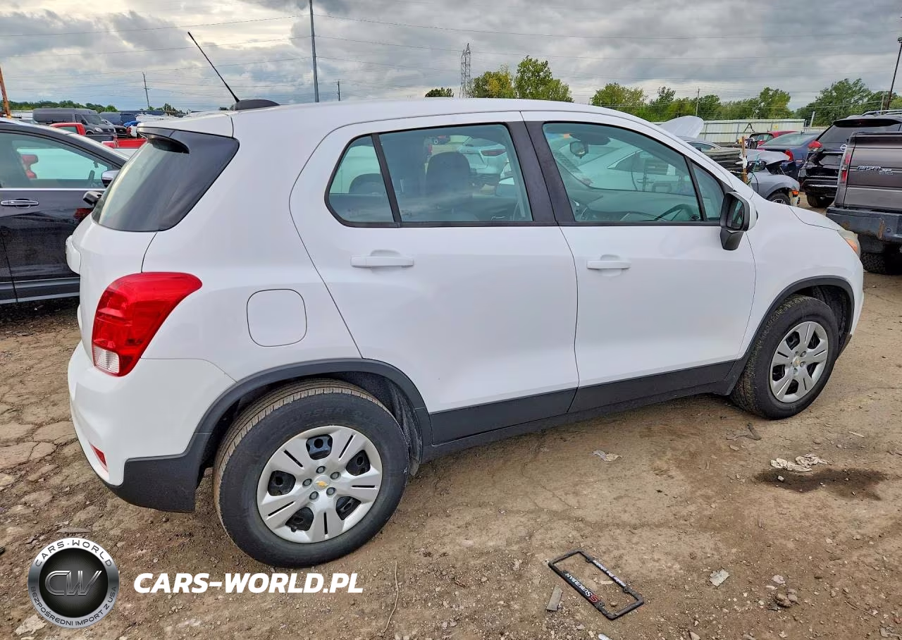 2018 Chevrolet Trax Ls VIN:3GNCJKSB1JL293018 - 3