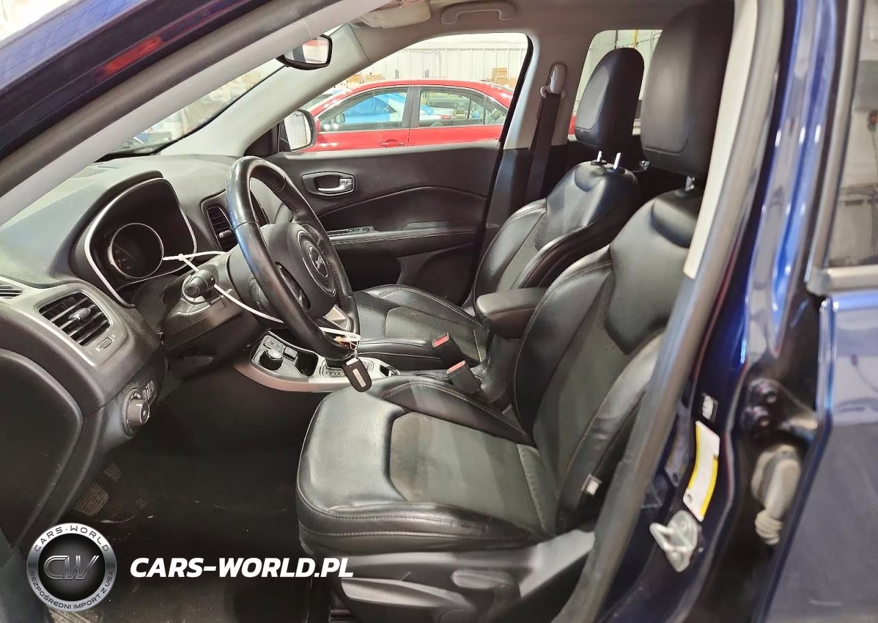2018 Jeep Compass Latitude VIN:3C4NJDBB2JT423546 - 7