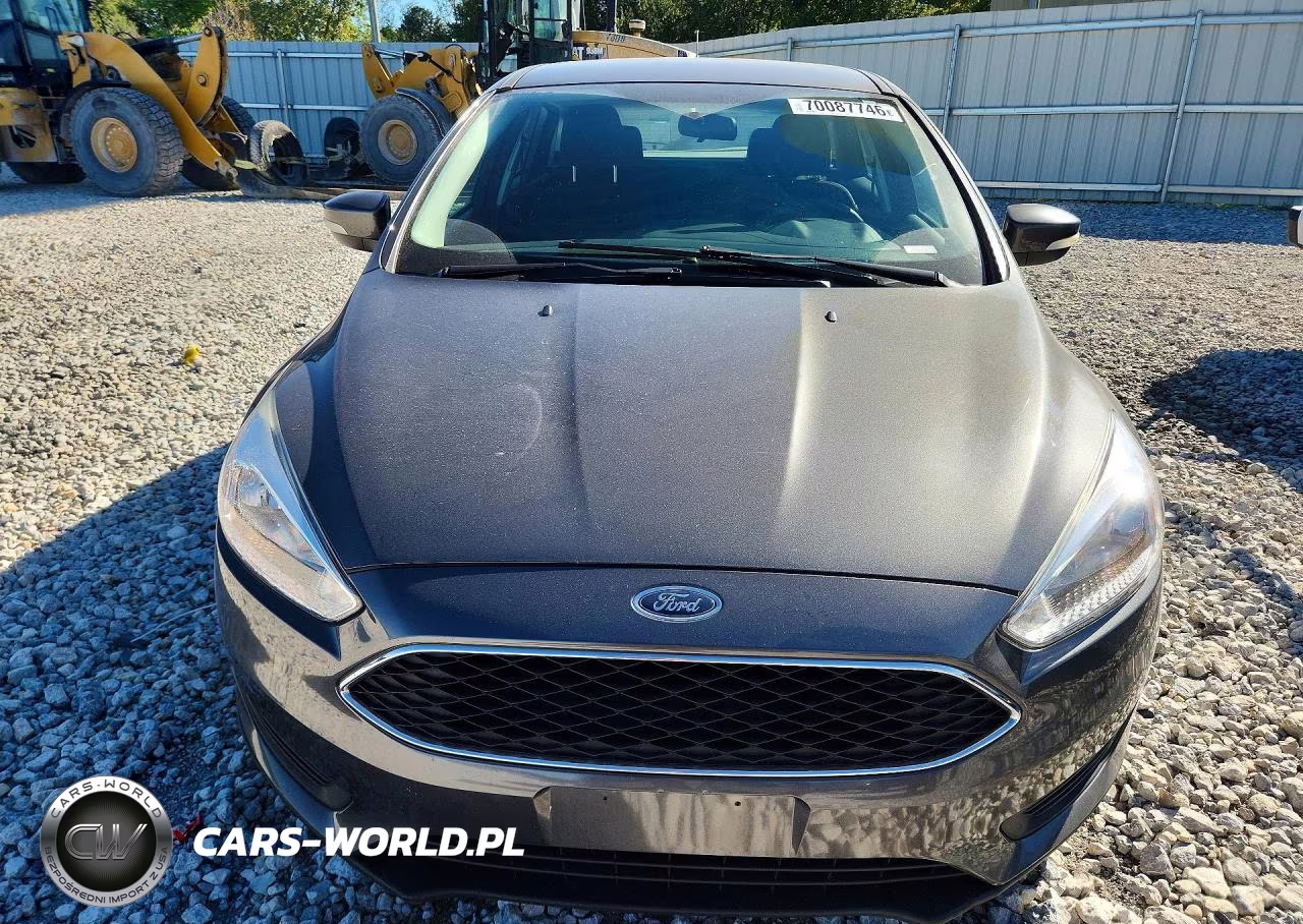 2016 Ford Focus Se VIN:1FADP3K21GL397780 - 5
