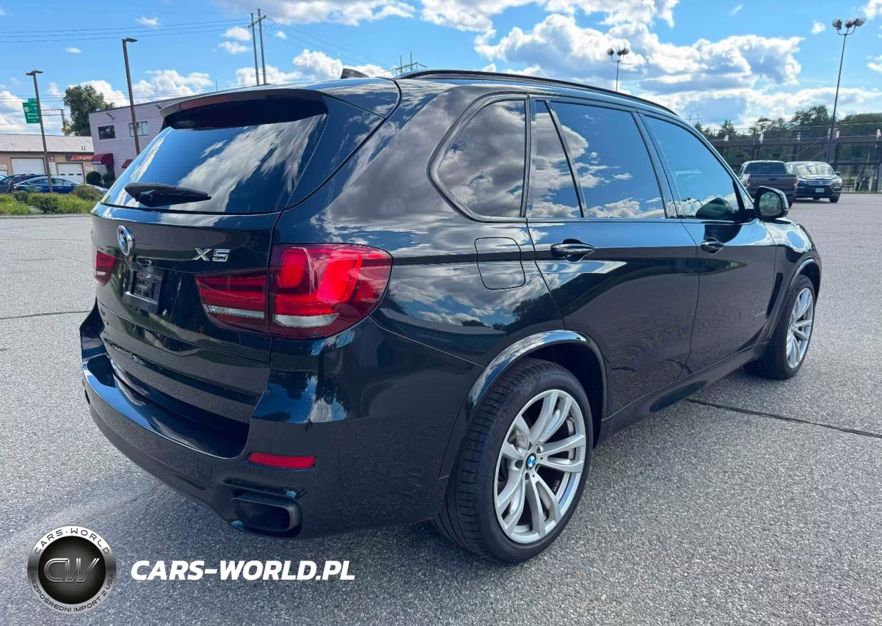 2018 BMW X5 xDrive50I VIN:5UXKR6C55J0U15216 - 4