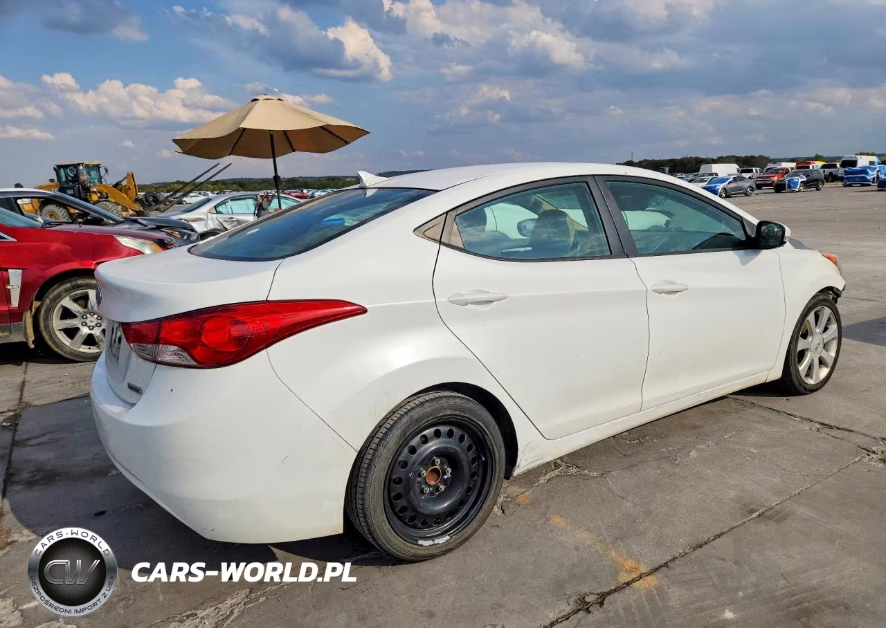 2013 Hyundai Elantra Limited VIN:5NPDH4AE4DH439402 - 3
