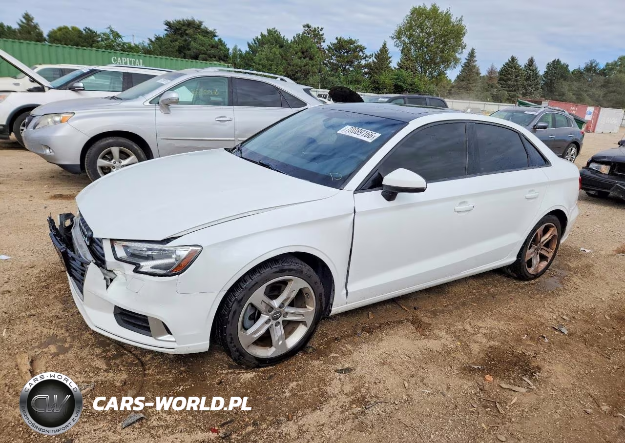 2017 Audi A3 Premium VIN:WAUAUGFF8H1032596 - 1