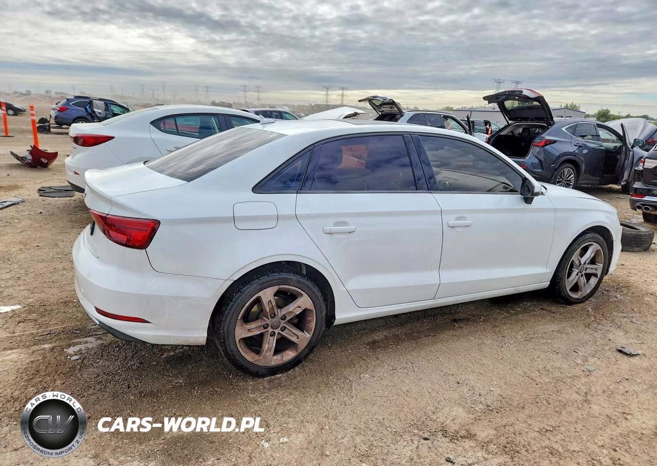 2017 Audi A3 Premium VIN:WAUAUGFF8H1032596 - 3