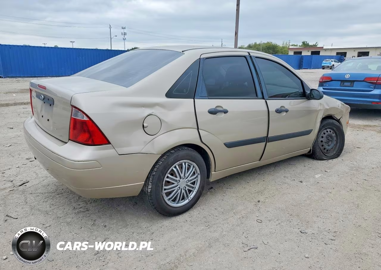 2007 Ford Focus Zx4 VIN:1FAFP34N47W106431 - 3