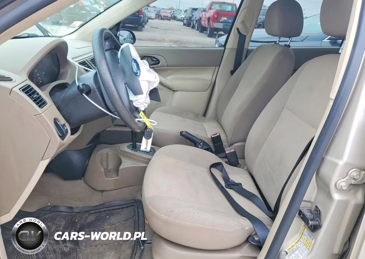 2007 Ford Focus Zx4 VIN:1FAFP34N47W106431 - 7