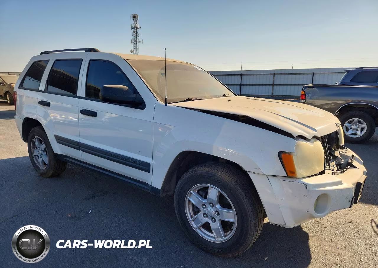2005 Jeep Grand Cherokee Laredo VIN:1J4HR48N45C622097 - 4